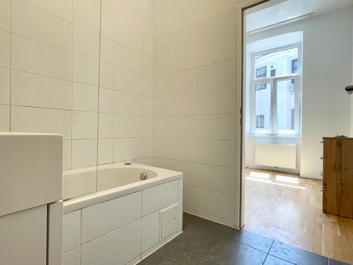Cosy Residence At Famous Vienna Kutschkermarkt Екстер'єр фото